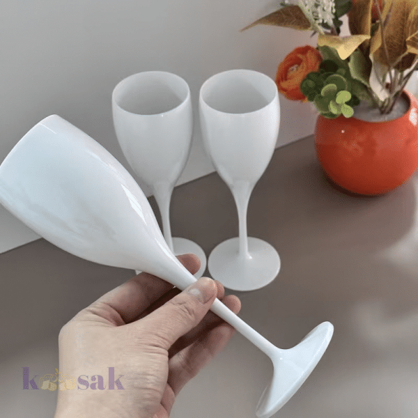 White Plastic Flute Champagne Glasses – 175ml